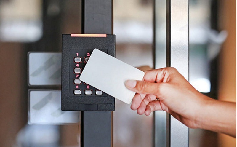Lắp đặt sao chép thẻ từ cho thang máy Vinh Nghệ An